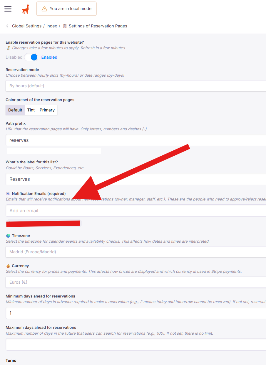 Campo «Notification Emails (required)» en Settings of Reservation Pages